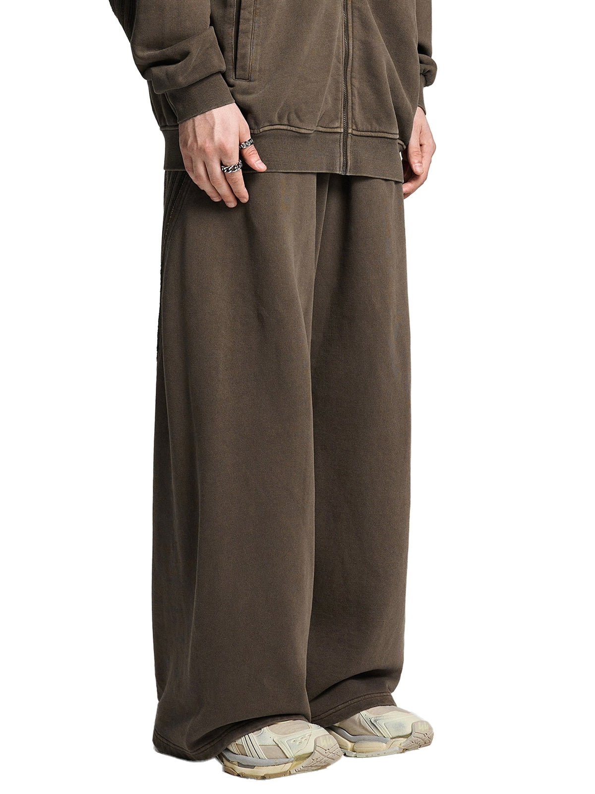 Snow Washed Tape Raw-Edge Sweatpants