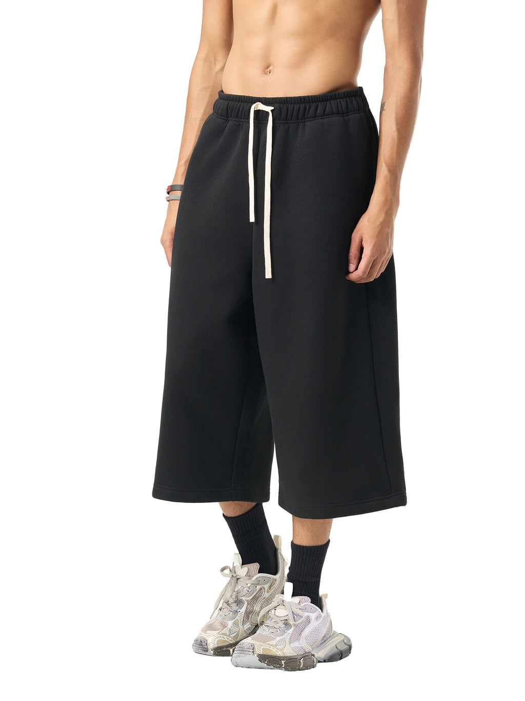 Relaxed Drawstring Three-Quarter Sweatpants