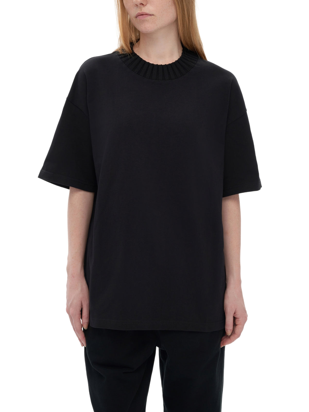 Unisex heavyweight knitted crewneck T-shirt in Black – front model view