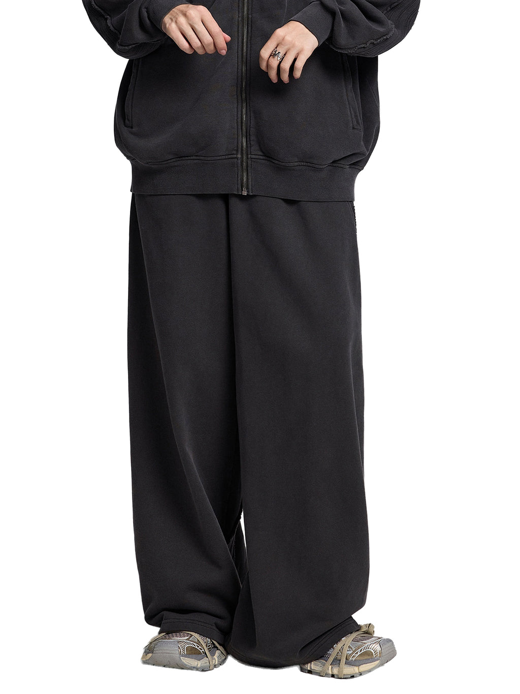 Snow Washed Tape Raw-Edge Sweatpants