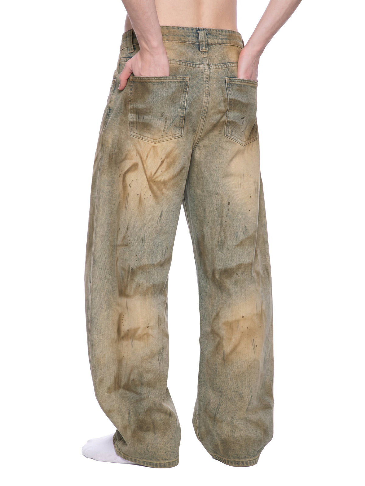 Men’s Vintage-Wash Barrel-Leg Jeans