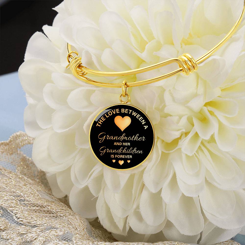 The Love Between a Grandmother and Grandchildren Is Forever Circle Bangle
