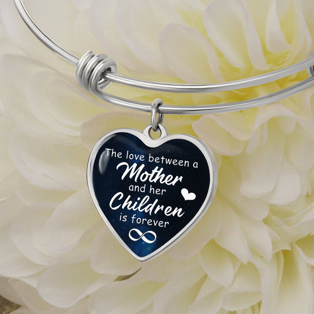 Mother and Children Forever Luxury Heart Bangle