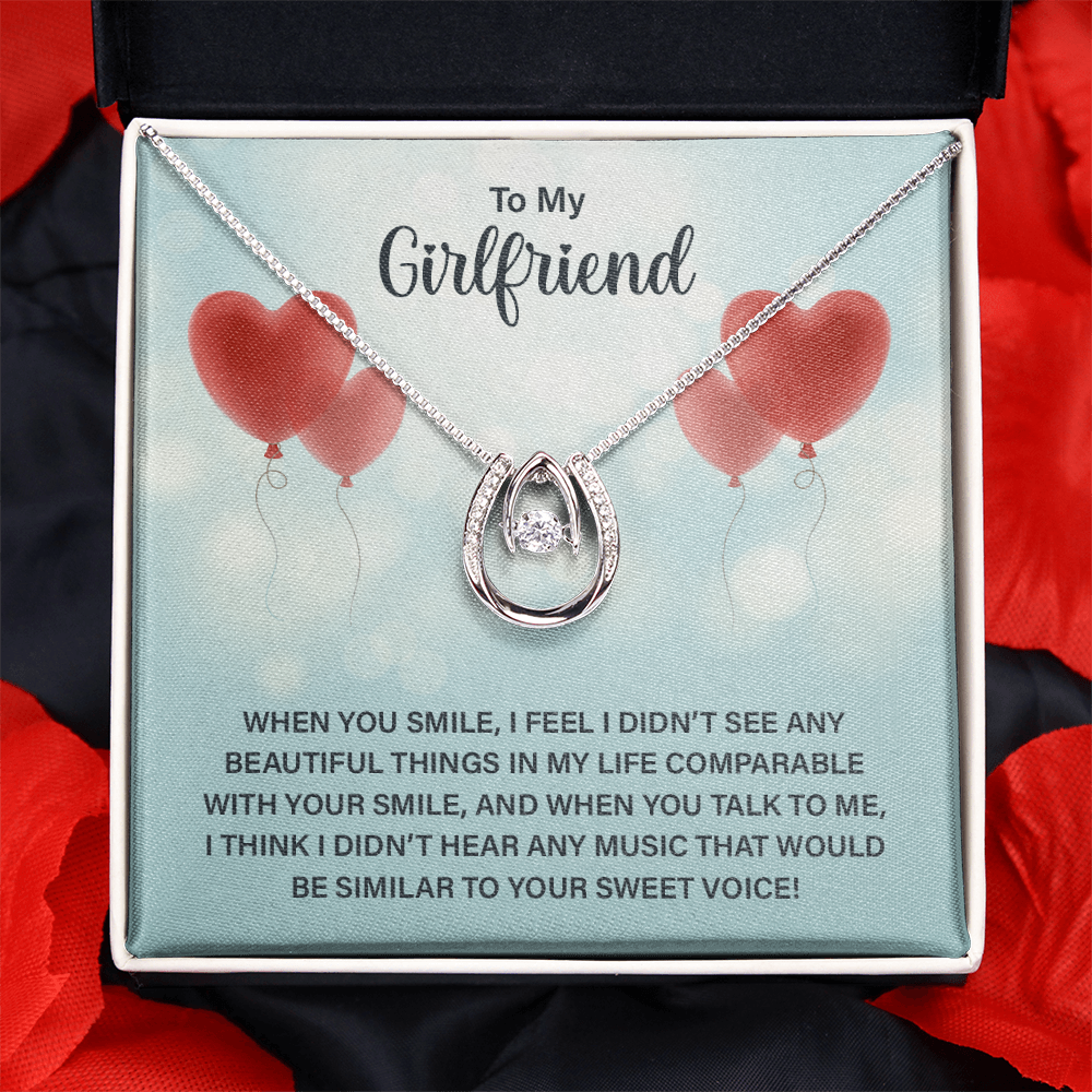 To My Girlfriend Sweet Smile Lucky In Love Necklace