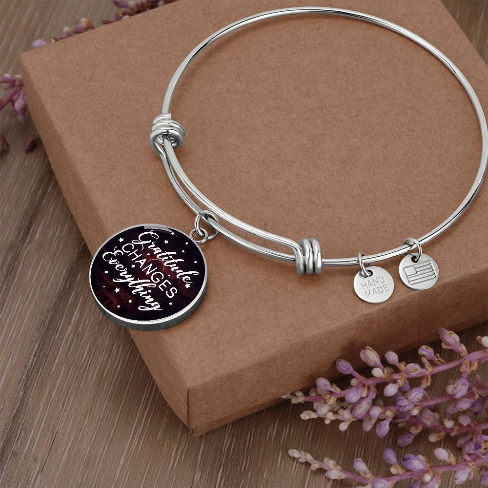 Gratitude Changes Everything Circle Bangle