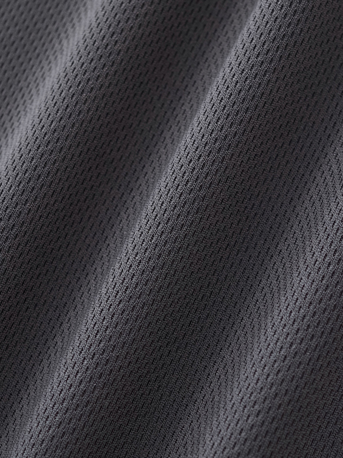 Contrast Piping Panel Raglan T-Shirt breathable fabric texture detail