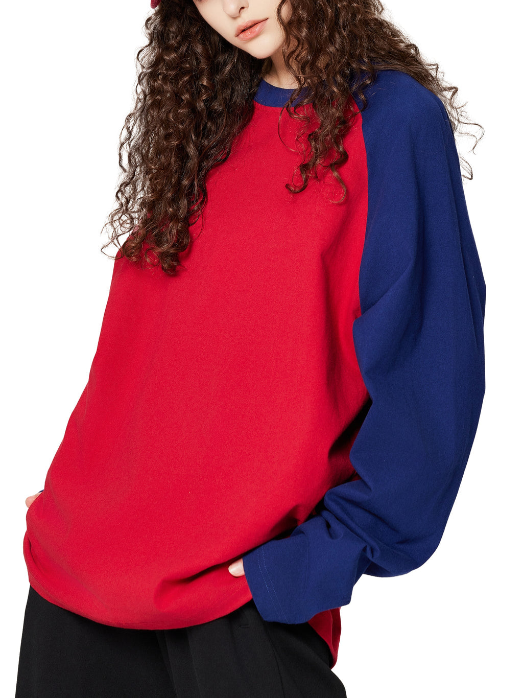 Unisex colour-blocked raglan long-sleeve T-shirt lifestyle view