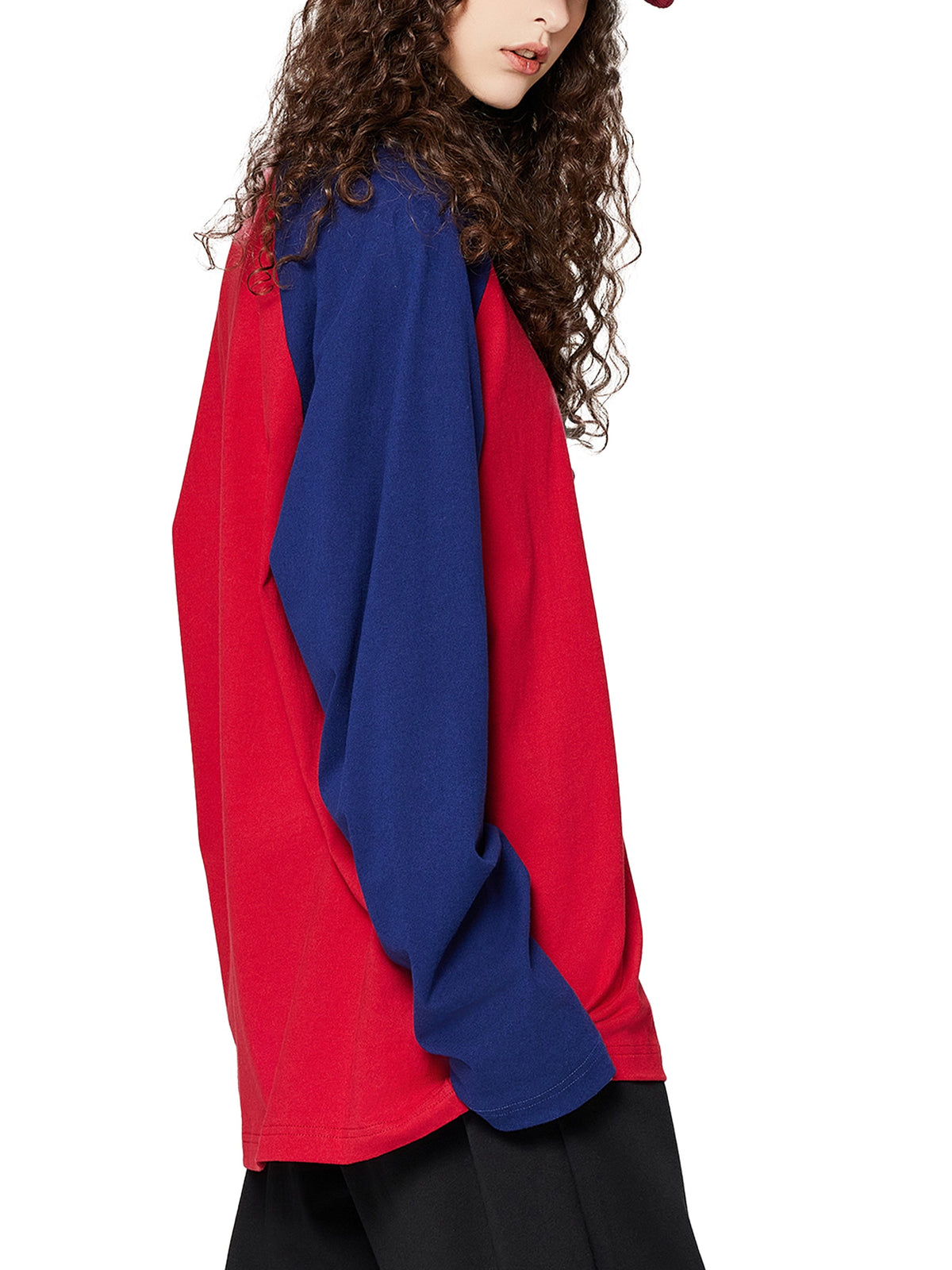 Unisex colour-blocked raglan long-sleeve T-shirt lifestyle view