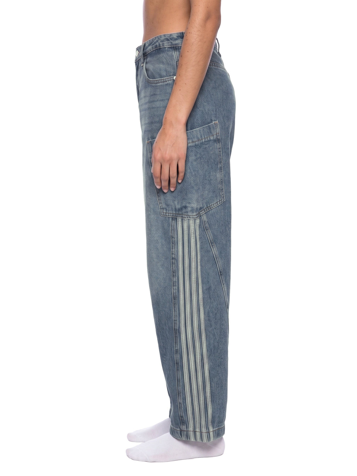 Women's Vintage Wash Barrel Leg Jeans