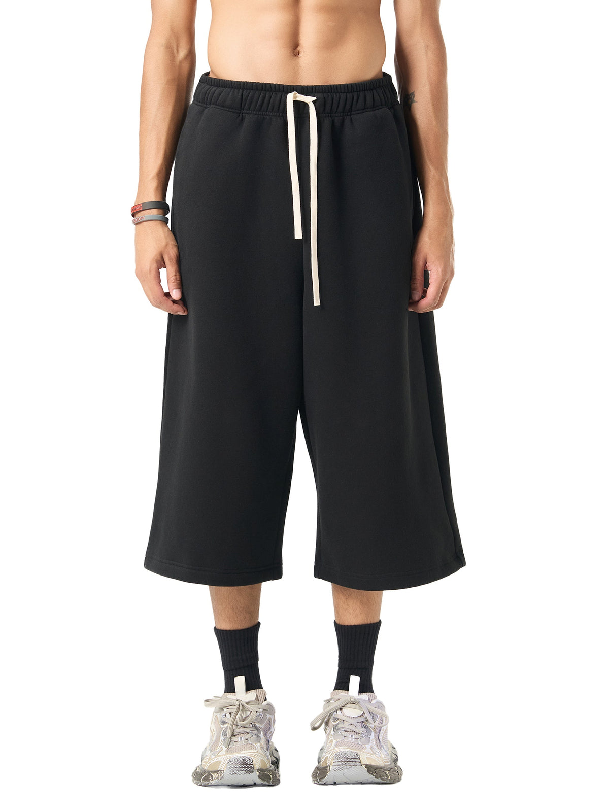 Relaxed Drawstring Three-Quarter Sweatpants